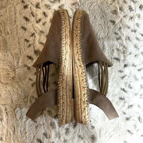 Toni Pons Espadrille Flats Suede Taupe Size 39 or 8.5 EUC - Picture 6 of 11